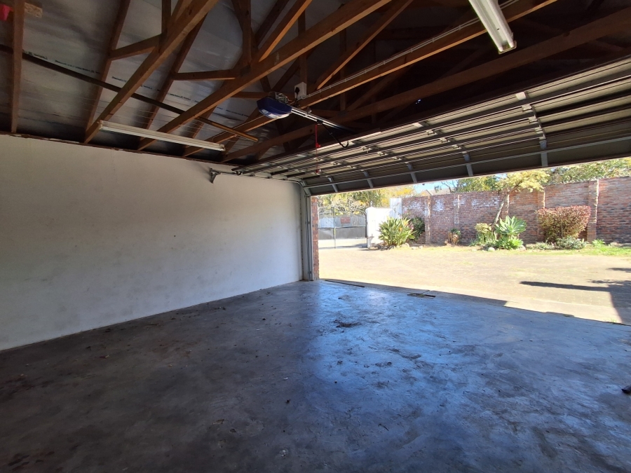 4 Bedroom Property for Sale in Nahoon Valley Park Eastern Cape